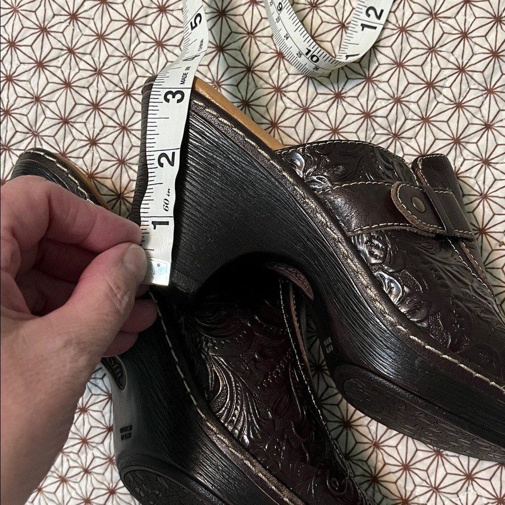 Gorgeous leather SOFFT Clogs size 7M - Picture 7 of 10